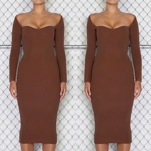 SWEET HEART SQUARE NECKLINE MIDI DRESS
